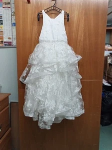 Beautiful Flower Girls 8 White Dress Bridal Wedding Party Chantilly Place NWT - Picture 1 of 11