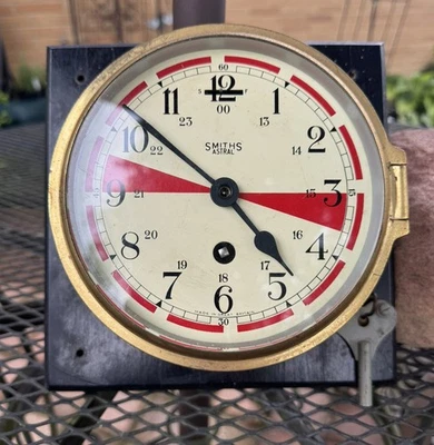 RELOJ NAVAL BARCO MARINA ASTRAL ROJO SEGMENTADO Y LLAVE Reparación/Solo Piezas No Funciona Foto 1 de 4