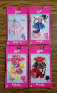 NEU Vintage 1997 Outfits für Stacie kleine Schwester von Barbie Menge 4 mit Zubehör - Bild 1 von 10