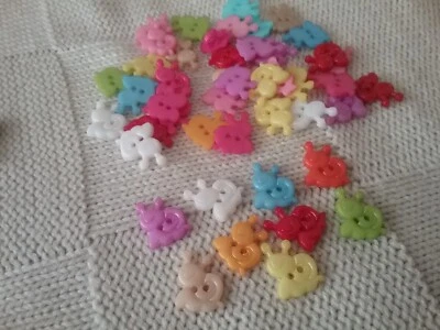 Knöpfe, SCHNECKEN, Kunststoff, mehrfarbig, 15 X 12 mm, 40 Stück, ( K 152 ) - Bild 1 von 2