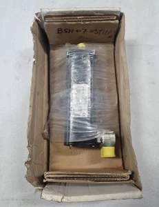 Schneider ELECTRIC BSH0703P11A2A SERVOMOTOR KOSTENLOSER SCHNELLER VERSAND - Bild 1 von 8
