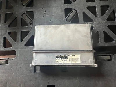 Módulo de control del motor ECM 4,3 L 89666-30111 OEM 00-02 Lexus GS300 GS400 GS430 Foto 1 de 3