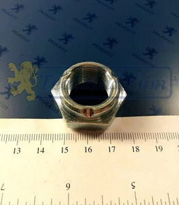 Ecrou 20 x 1,50 de moyeu AR Peugeot 203 L/CL U6/C5 U8/C8 403 L U5 U8 pont acier - Picture 1 of 4