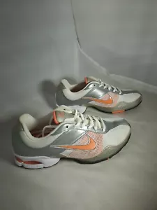 Nike Women's Training 366757-181 Size 7 - Picture 1 of 4