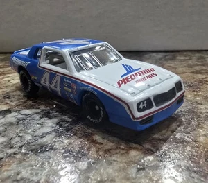 Terry Labonte #44 Piedmont Airlines Chevrolet Diecast 1/64 Action Car NASCAR - Picture 1 of 9