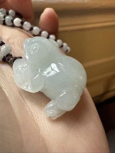 Rana tallada a mano de jadeíta Birmania grado A certificada 純天然翡翠A貨 種水極好 大師手工雕瓜瓜來財 - Imagen 1 de 10