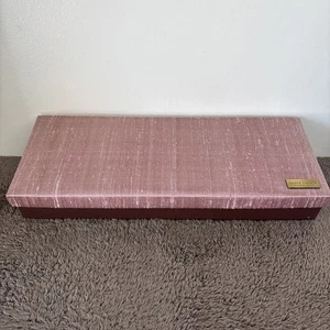 Queen SiriKit Textilmuseum 4er Set Seidentischsets in Stoffbox - Bild 1 von 10