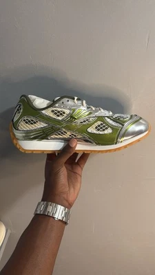 Zapatos Bottega Veneta blancos fangosos Foto 1 de 4