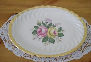 Vintage Royal China Warranted 22-K-Gold QUBAN ROYAL Platter ~ 10 1/2" x 14 1/8" - Picture 1 of 5