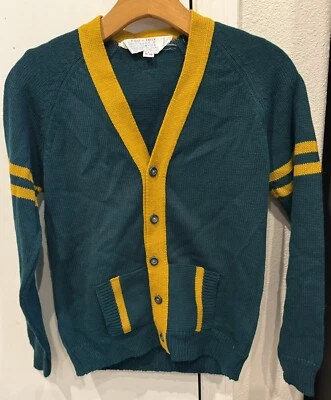 Cardigã vintage anos 80 suéter botão Letterman verde ouro juvenil tamanho grande - Imagem 1 de 3