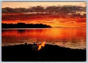 Bonfire At Sunset, Parksville/Qualicum Beach Vancouver Island BC Canada Postcard - Bild 1 von 2