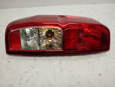 2005-2014 Nissan Frontier Left Driver Tail Light Outer OEM 26555EA825 Foto 1 de 4