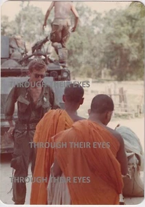 5 Original Vietnam War photos US Soldiers Buddhist Monks c 1969 from photo album - Picture 1 of 5