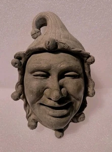 VTG Unique Jester Face Cement Green Hang Wall Garden Art Whimsical Outdoor Scape - Picture 1 of 18