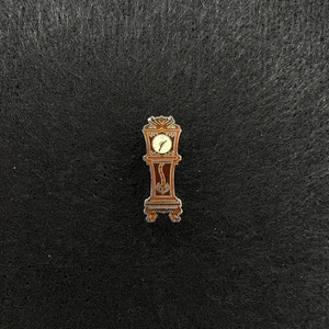 WDI MOG D23 2024 Haunted Mansion Mini Mystery Clock LE 450 Disney Pin - Picture 1 of 1