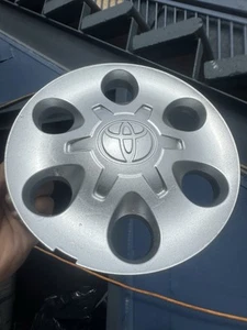 2000-04 Toyota Tundra Sequoia Tacoma Alloy Wheel Center Caps - Picture 1 of 6