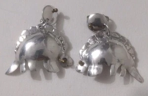 Einzigartige prähistorische Dinosaurier Clip auf Ohrhänger Silber Handarbeit Stegosaurus  - Bild 1 von 6