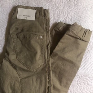 Nena & Pasadena NXP Jogger Jean. Size 28. Beige. Free Post. Also have a Tan Pair - Picture 1 of 5