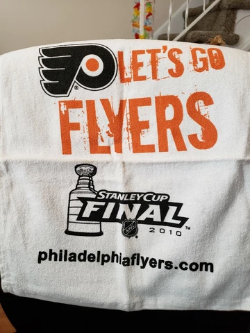 PHILADELPHIA FLYERS Rally Towels Assorted Designs Waved a few Times New Cover