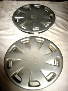 A pair of 1995 Peugeot 306 1996 Wheel Cover Hub Cap Pt No 9611081680 - Bild 1 von 9