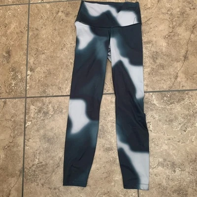 Nike Yoga Dri-FIT Leggings Logo Negro Gris Para Mujer Pequeños Foto 1 de 4