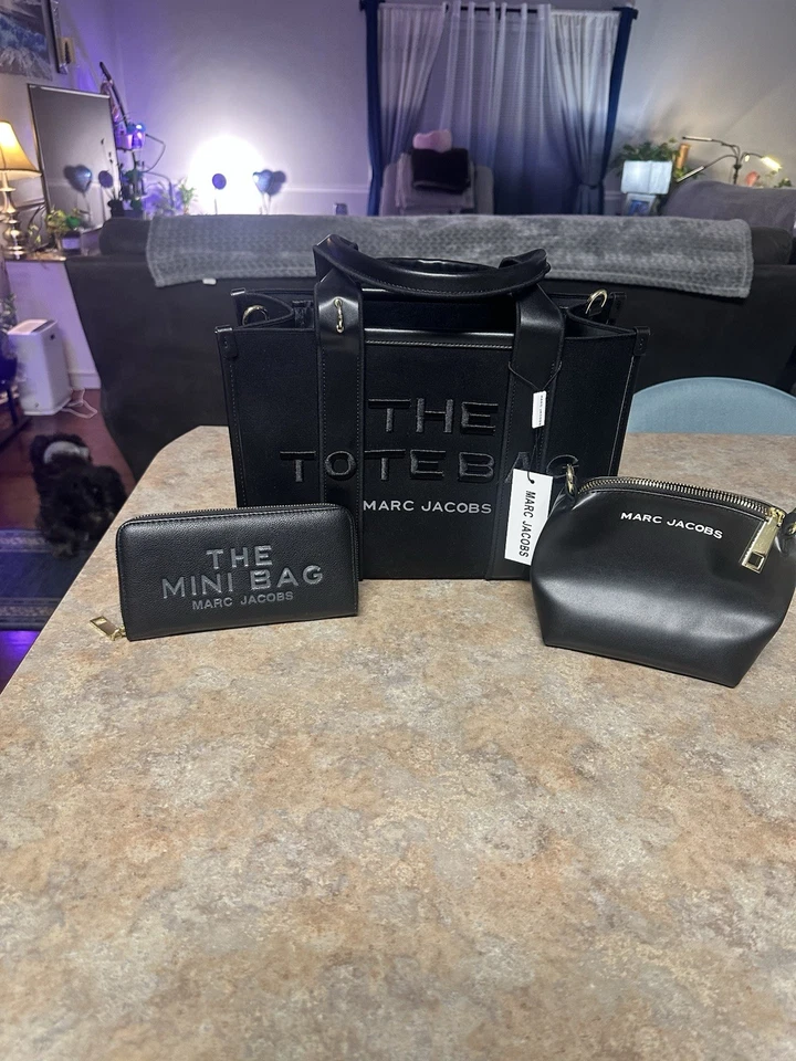 Bolso de Mano Marc Jacobs Negro Tamaño Mediano Lona Modelo #M0016161 - $250 Nuevo con Etiquetas’s Foto 1 de 4