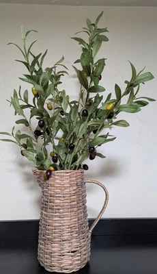 Jarra de sauce Mudpie tejida sobre marco de metal 12" Foto 1 de 4