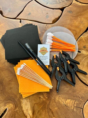 Paquete de accesorios para el cuidado de tarjetas Kurt's Foto 1 de 3