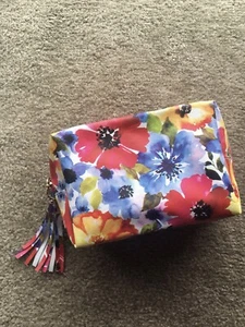Gorgeous REVLON Makeup Cosmetics Toiletries Fun Travel Bag Pouch Case BRAND NEW! - Picture 1 of 6