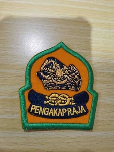 Malaysia Royal Headgear King Scout insignia (rajá Pengakap) 1989-1994 - Imagen 1 de 6