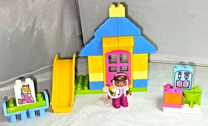 Lego Duplo 10606 -  Doc McStuffins Backyard Clinic! - Picture 1 of 6