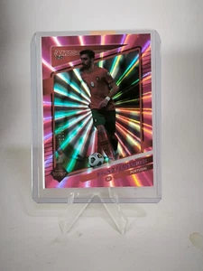 2 Stück Bruno Fernandes Panini Donruss Soccer 2021-22 rot 36/99, pink 06/25 - Bild 1 von 8