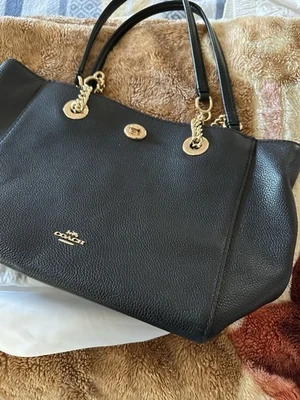 Bolso de Mano Coach Turnlock Cadena en Cuero Guijarro Pulido Negro 57107 Foto 1 de 4