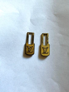 Vintage Louis Vuitton Messing Reißverschluss Zieher Reparatur Wiederverwendung Ersatz Handwerk 2er Set - Bild 1 von 3