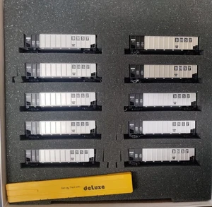 DeLuxe Innovations 12090. Góndola bañera con letras negras BNSF 10 unidades con MTL. - Imagen 1 de 2