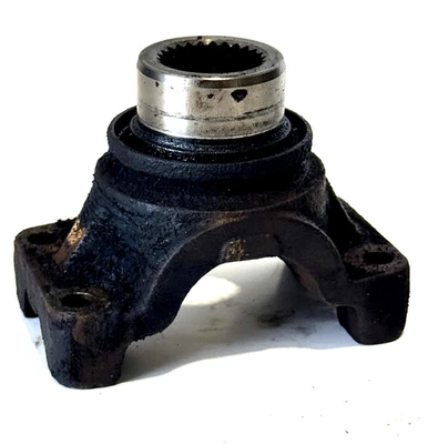 1980-1996 FORD F250 FRONT TTB DANA 50 AXLE DIFF PINION YOKE PIECE FRONT AXLE OEM - Image 1 of 4
