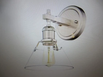 Golden Lighting Orwell 7,5 pulgadas Aplique de pared de estaño y vidrio transparente de 1 luz Foto 1 de 4