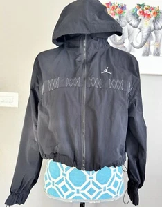 Jordan Sport Women's Lightweight Jacket Size Small - Picture 1 of 6