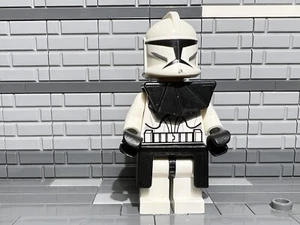 LEGO Star Wars Clone Wars Clone Commander Trooper Minifigure (8014) sw0223 - Picture 1 of 2