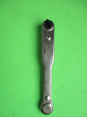 vintage General hardware Mfg. co. No.807 turnover ratcheting slotted screwdriver - Image 1 of 4