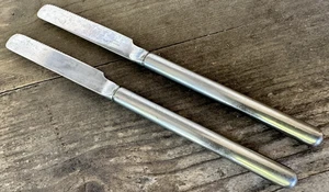 Mikasa Zena 2 Dinner Knives New French Solid Japan 18/8 Stainless 8 1/2" Matte ? - Picture 1 of 2