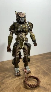 NECA Predator Figure (2011) WITH WHIP / WEAPON - Picture 1 of 4