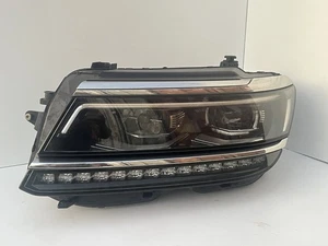 VW Tiguan 5NB941081E Frontscheinwerfer links (ohne Steuergeräte) – Gebraucht - Bild 1 von 13