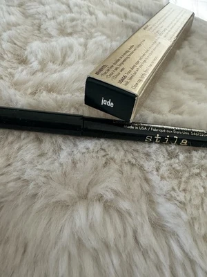 Delineador de ojos impermeable Stila Stay All Day Smudge Stick JADE Foto 1 de 2