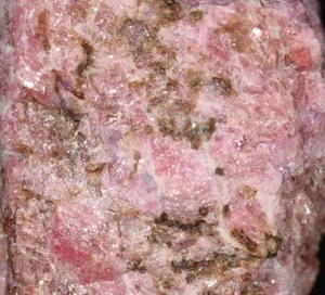 EUDIALYT & MOSANDRIT (Ce) aus Kipawa, Kanada * SELTENE SILIKATMINERALIEN * 1,7cm - Bild 1 von 2