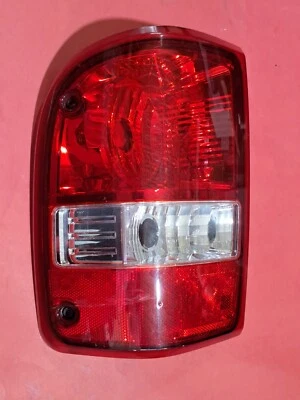 Ford Ranger 2006 lámpara trasera, lámpara trasera, lado izquierdo, lado del conductor, 166-02245L Foto 1 de 3