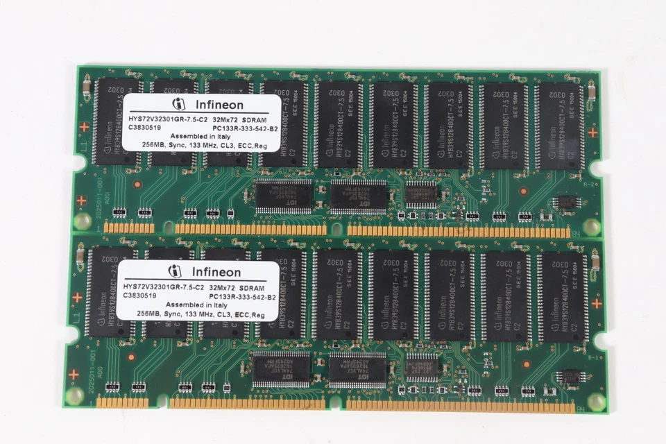 Lot of 2 Infineon HYS72V32301GR-7.5-C2 256MB 133MHz 32Mx72 SDRAM CL3 - Image 1 of 2