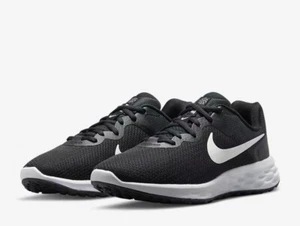 Nike Revolution 6 NN Wide DC9001 003 Donna NERE LARGHE TAGLIA 9 - Foto 1 di 8