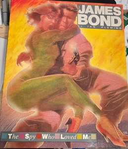 1989 JAMES BOND THE SPY WHO LOVED ME MAGAZINE BY IAN FLEMING - Picture 1 of 2