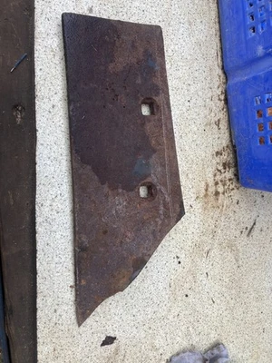 Ransomes Plough Skimmer Point - Image 1 of 4